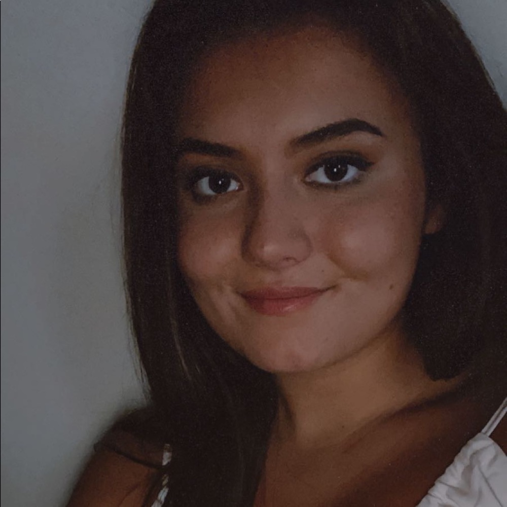 Meet your Posher, Julia